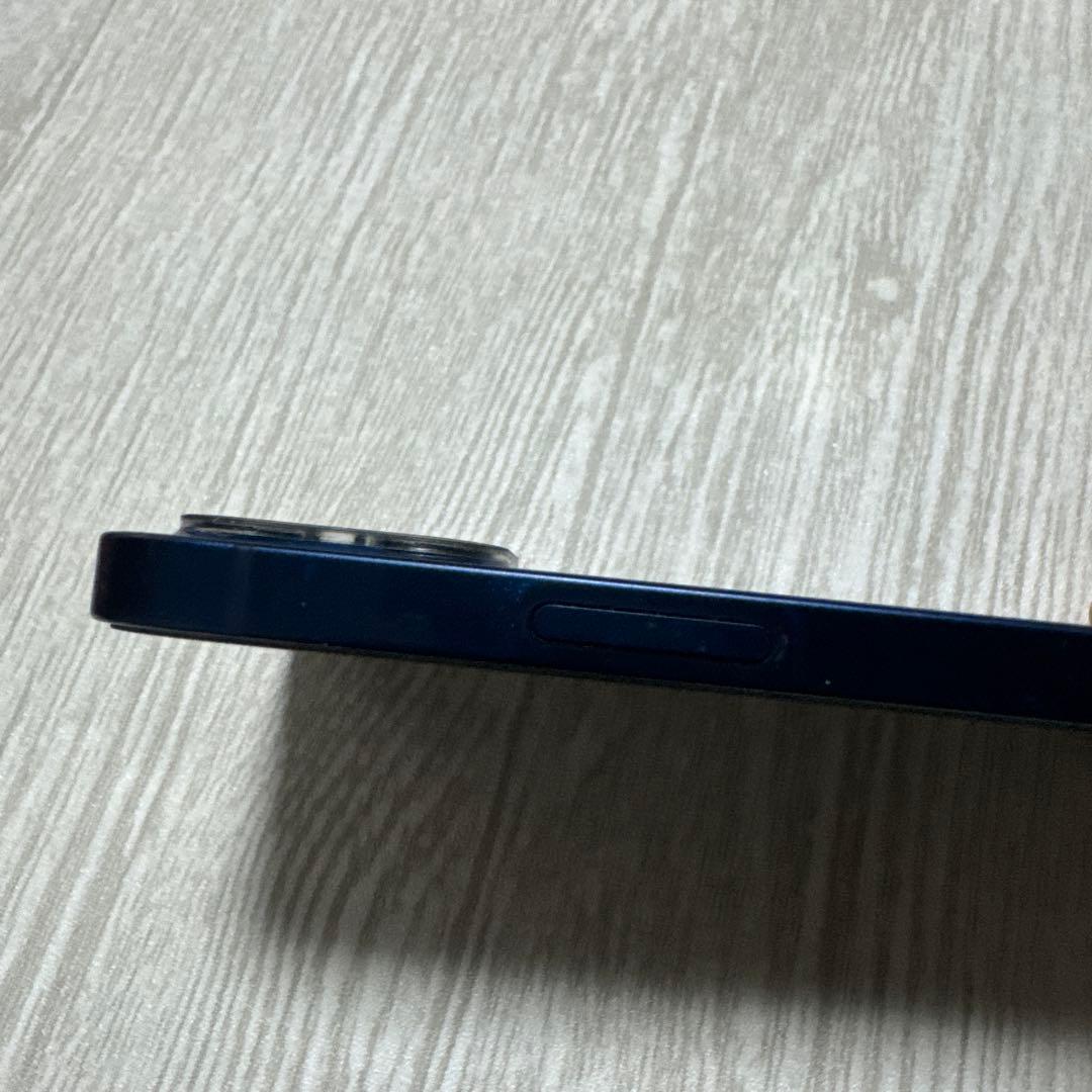 iPhone12本体　ブルー