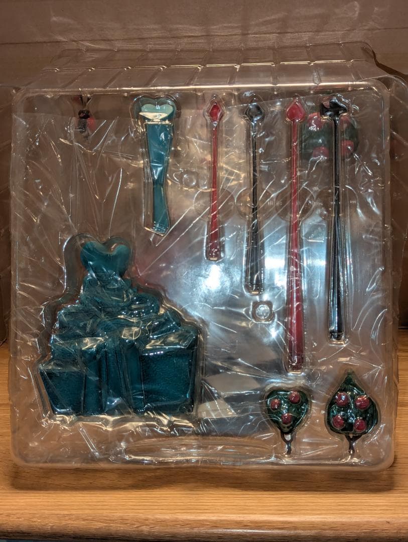 ツイステットワンダーランド リドル・ローズハート 1/8 フィギュア　特典付き