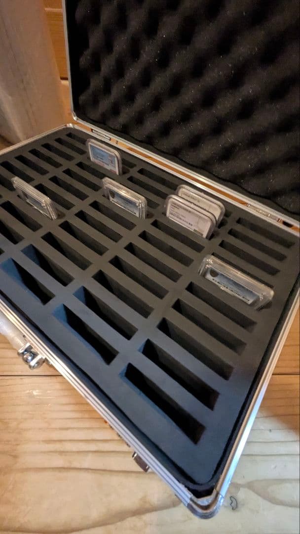 ☆スラブ アタッシュケース 50枚収納可能 PCGS NGC 保護 強化アルミ製