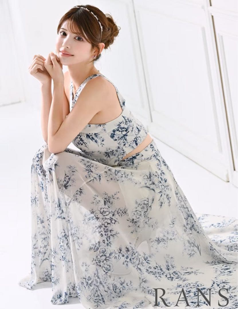 今期2.8万超美品RANSランズ高級ホルターネックドレス、ワンピースS