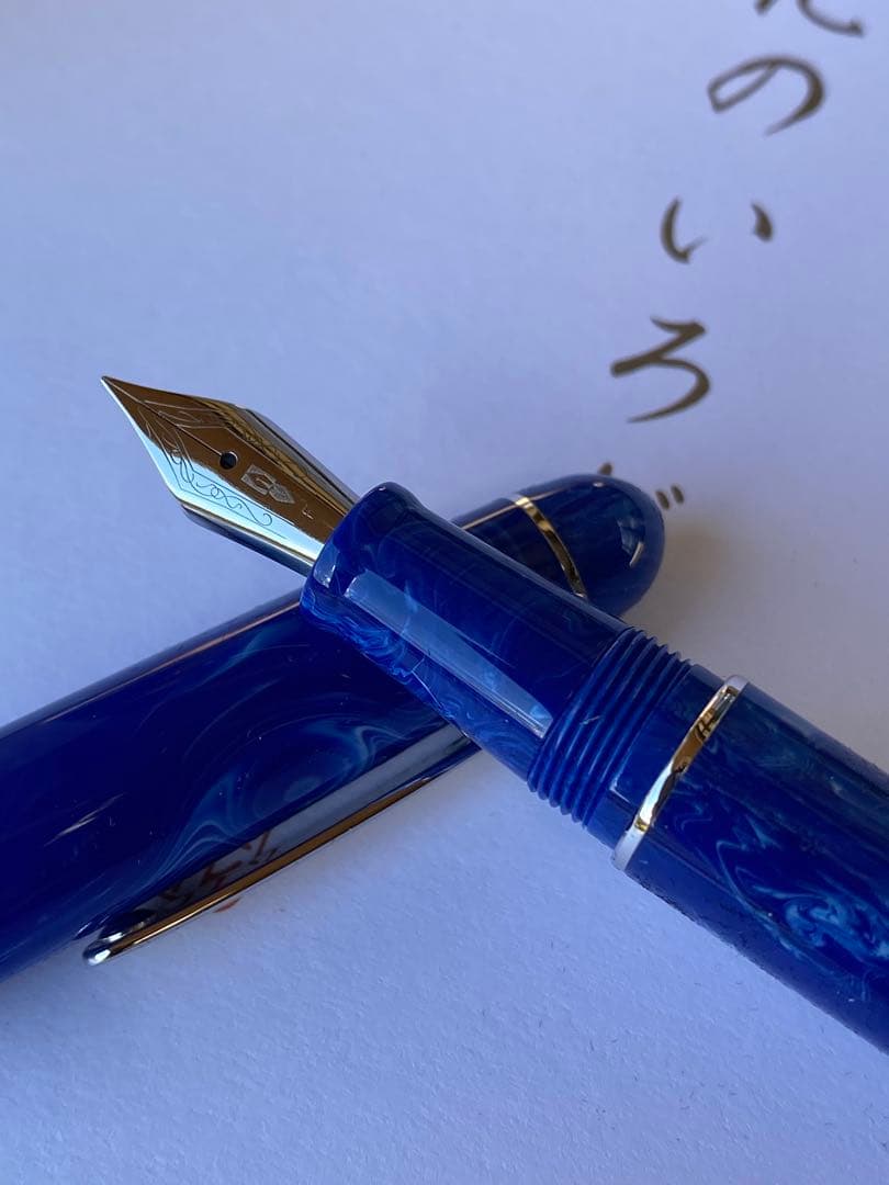 【新品】デルタ 万年筆 ヴィルトゥオーサ DELTA 至極の絶作 マーブルブルー