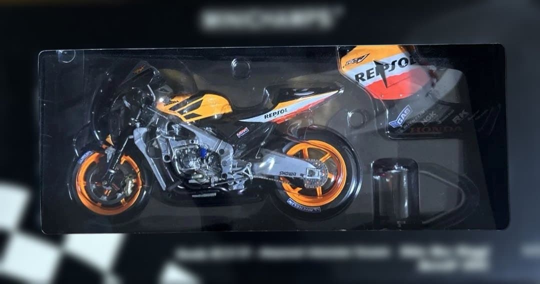 ミニチャンプス MINICHAMPS HONDA RC 211V