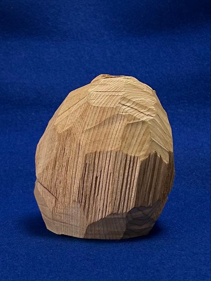 柴崎重行(志) 「眠り熊」1985年作 北海道八雲 ハツリ彫せんの木 木彫熊