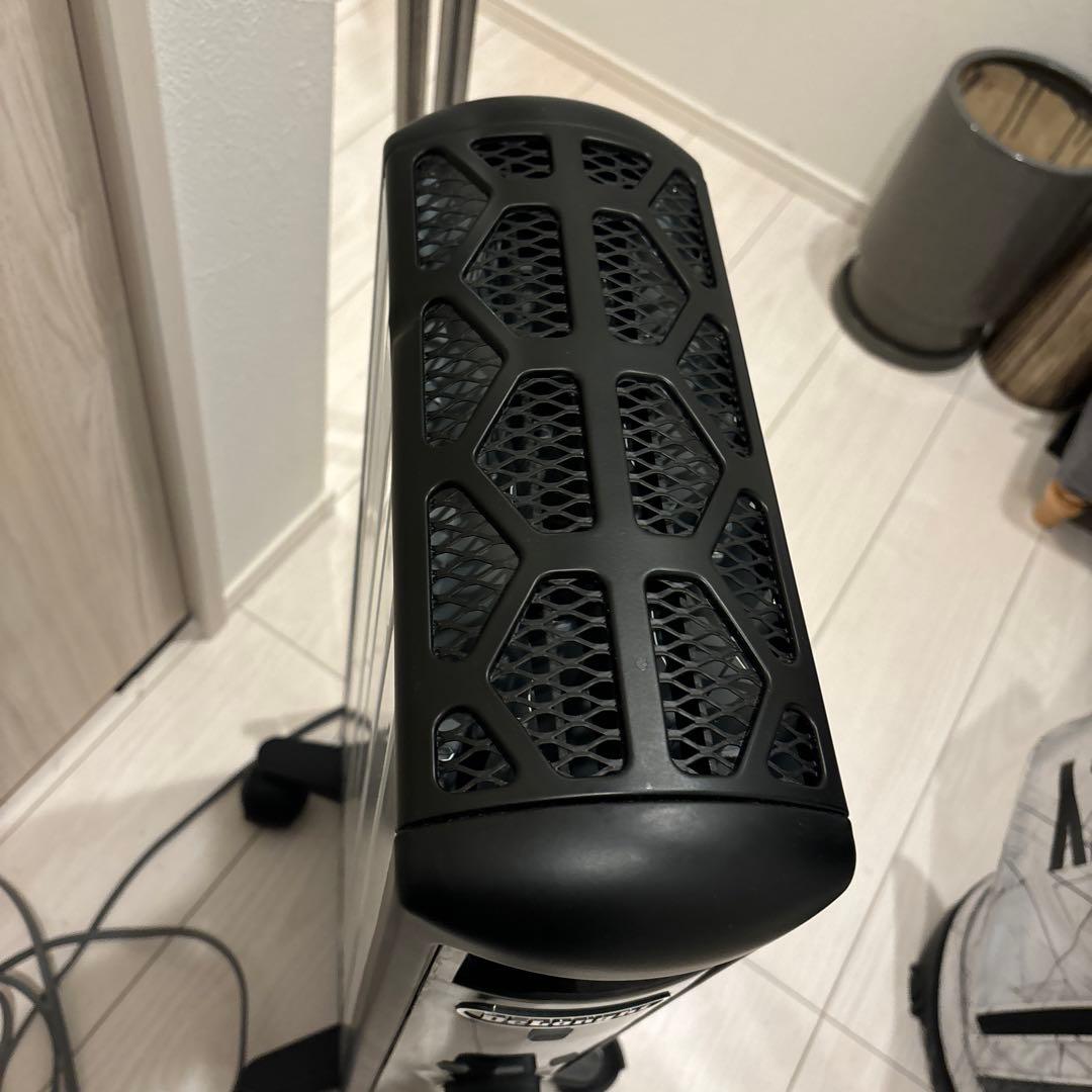 デロンギ社製ヒーターMDHU-09BK