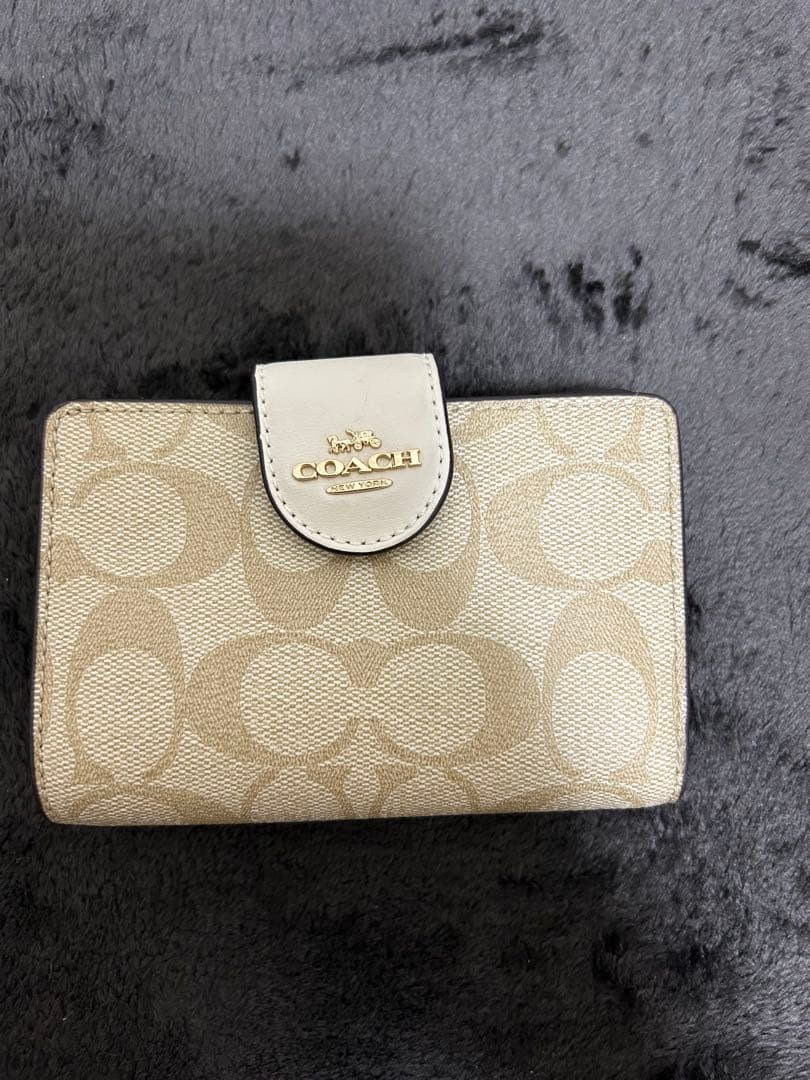 【即日発送・新品未使用】COACH 二つ折り財布 ベージュ