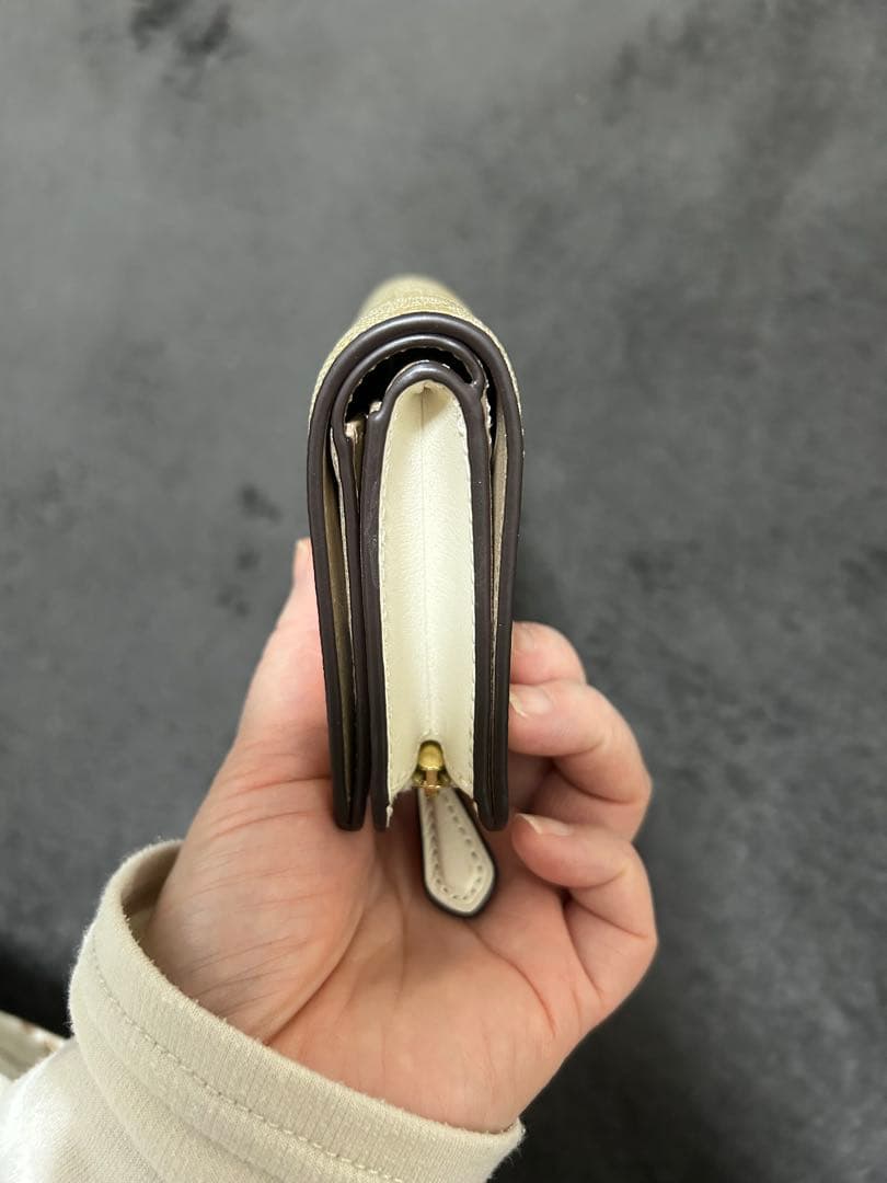 【即日発送・新品未使用】COACH 二つ折り財布 ベージュ