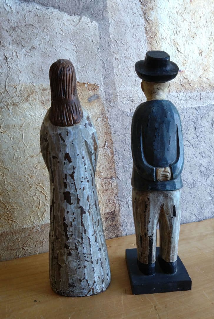木彫　男性と女性