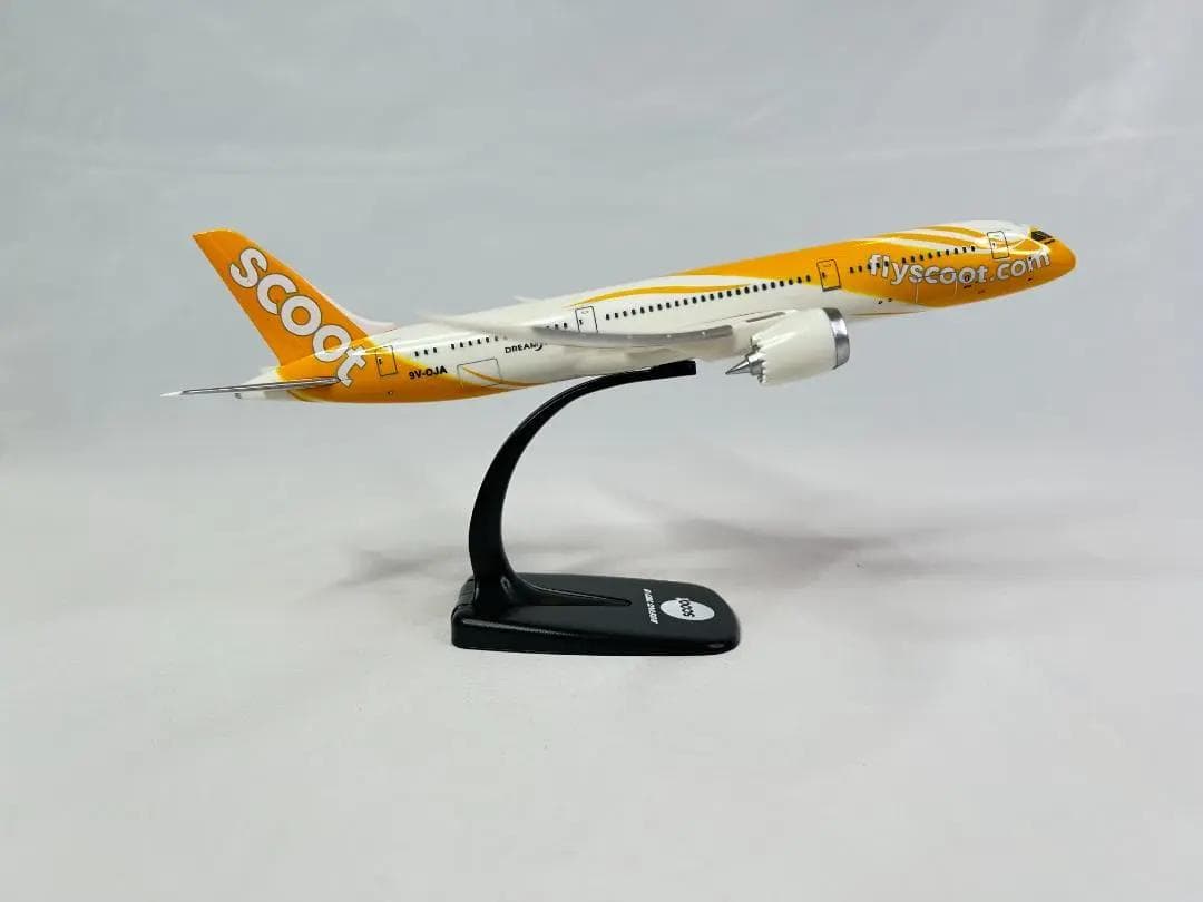 PPC Holland　FLY Scootスクート航空　B787-9　1/250