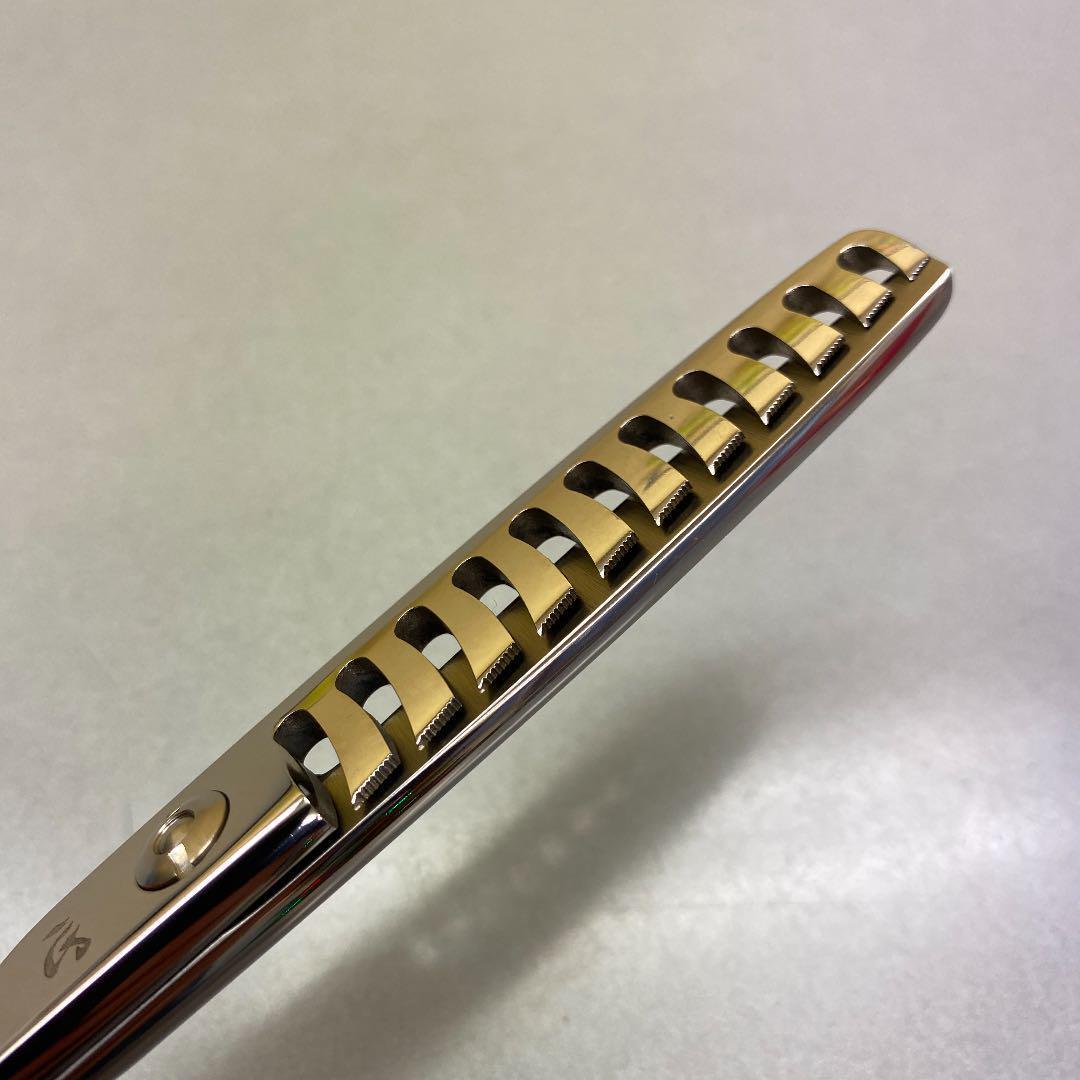 6インチセニングシザー70%から80% 安心してカットできるシザー！