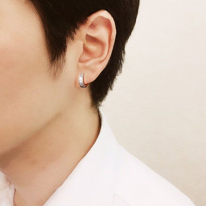 ピアス ユニセックス フープ K18 ホワイト 中折れ 両耳 馬蹄型 レディース