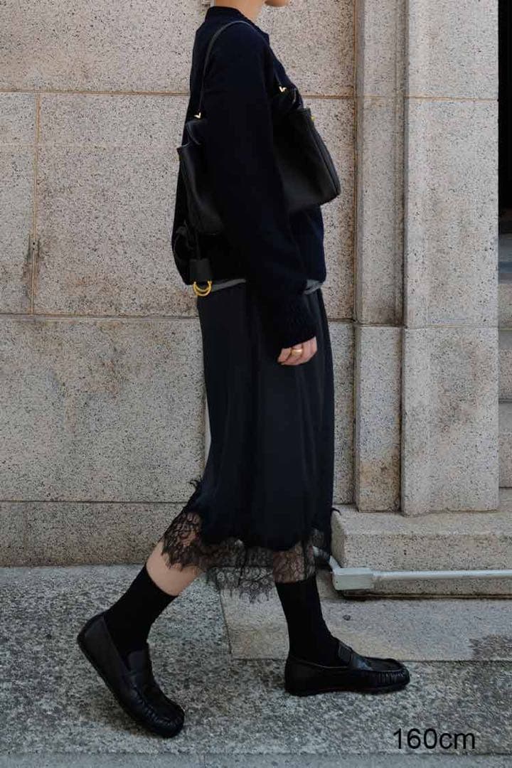 マチャット　ネイビー サテンフレアスカート レース付き