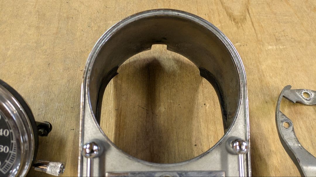 ☆ショベルヘッドパーツT　メーター＆メーターダッシュ（鍵付き）☆