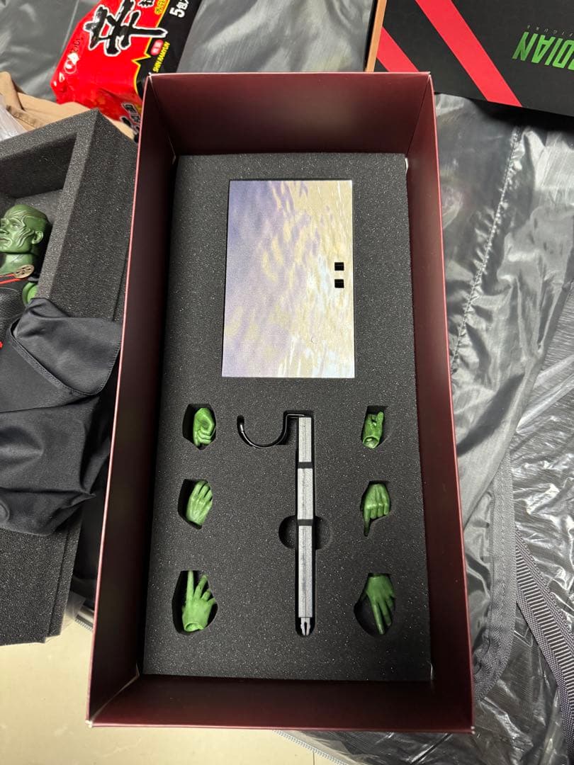 ジャスティスリーグスナイダーカットマーシャン・マンハンター 1/6 フィギュア