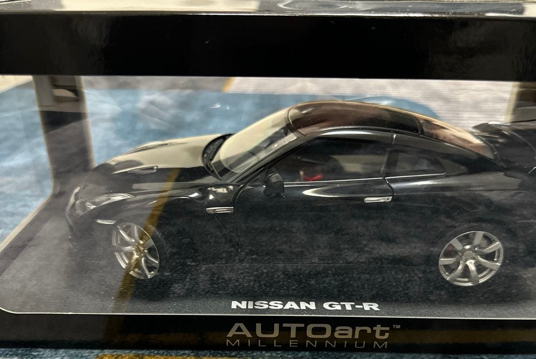 ミニカー AUTOart 1/18 77397NISSAN GT-R SUPER BLAK
