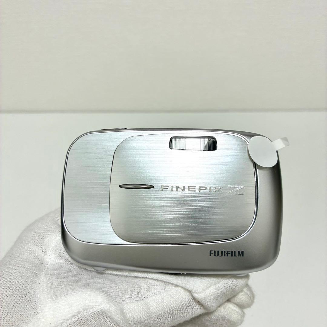【ほぼ未使用・箱あり】FUJIFILM FinePix Z37 シルバー