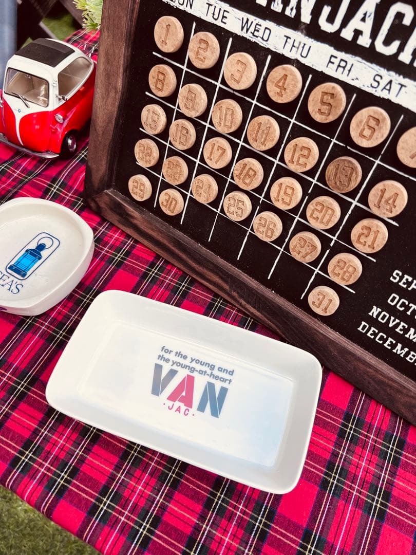 VAN陶器製トレー25年くらい前のもの大変貴重です。