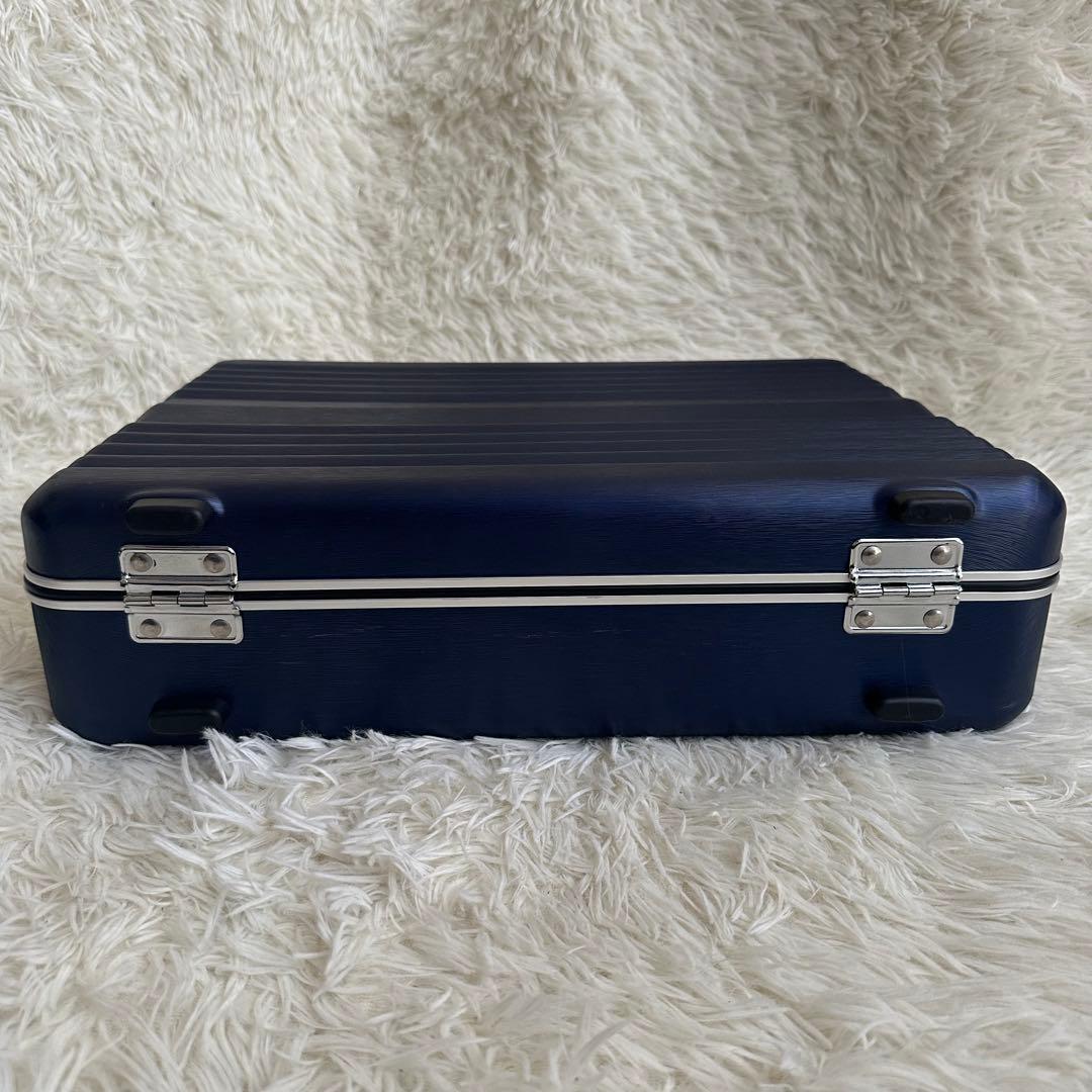 【最終価格美品】レジェンドウォーカーアタッシュケース6604-42ネイビー鍵付