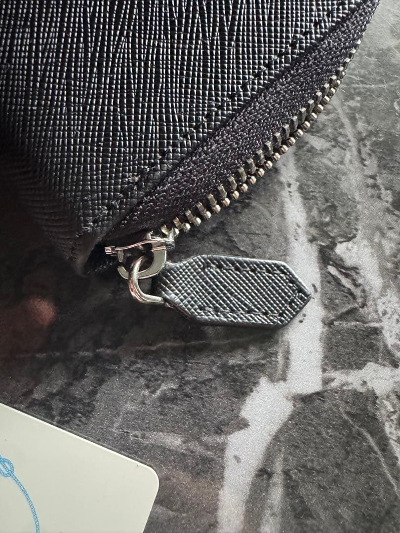 PRADA ケース ご依頼が来ましたのでお値下げ中‼️