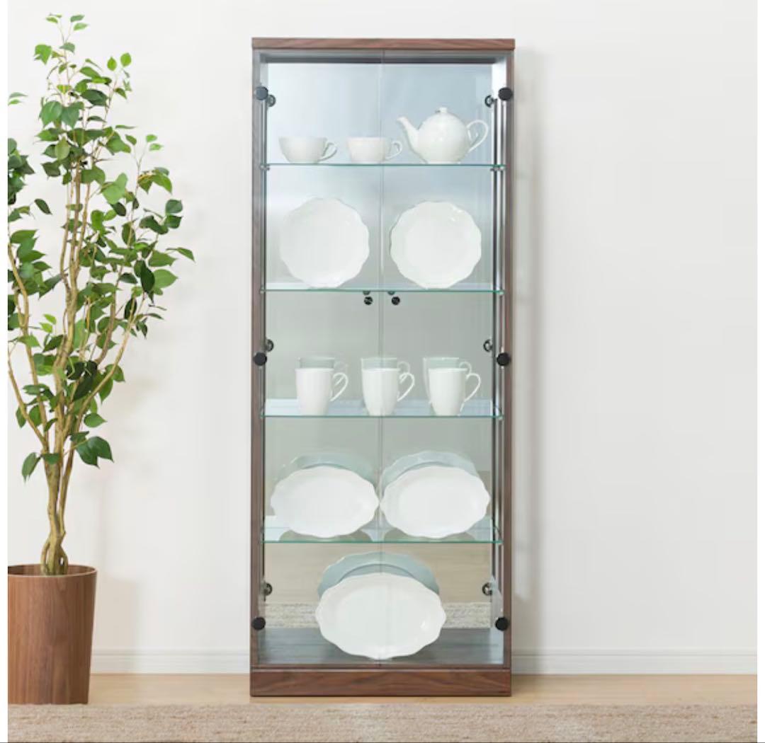 ニトリ　コレクションボード　フィギュアケース