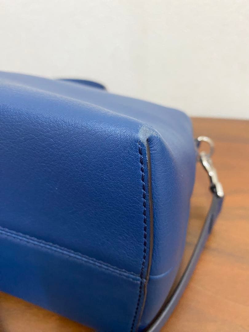 フェンディ　バイザウェイ　ミディアム　ブルー　青色