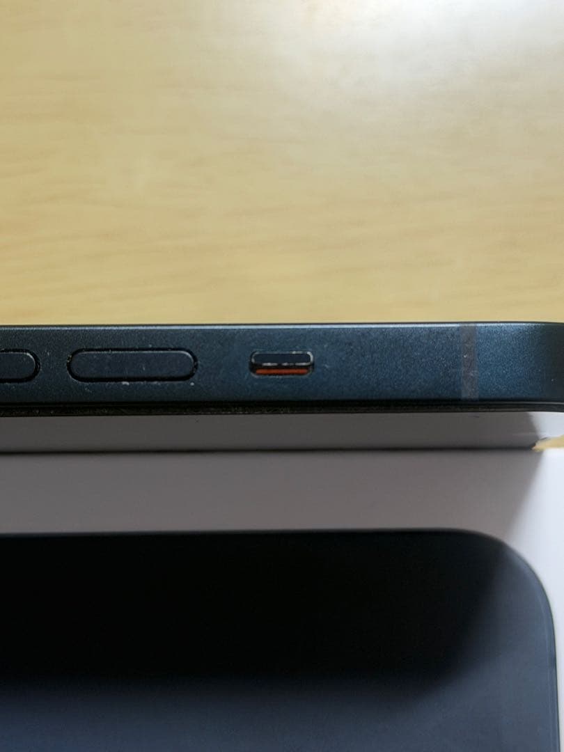 だだ。【美品】iPhone 13 128GB 本体＋箱＋未使用純正ケーブル