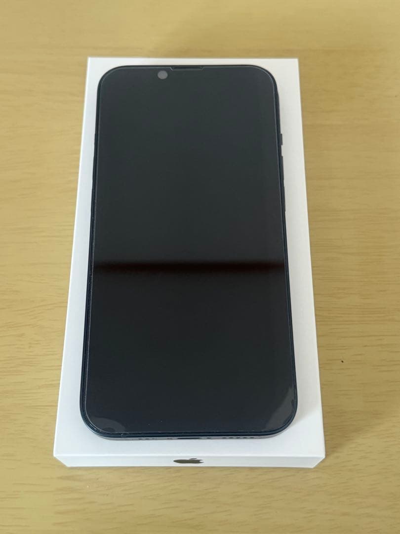 だだ。【美品】iPhone 13 128GB 本体＋箱＋未使用純正ケーブル