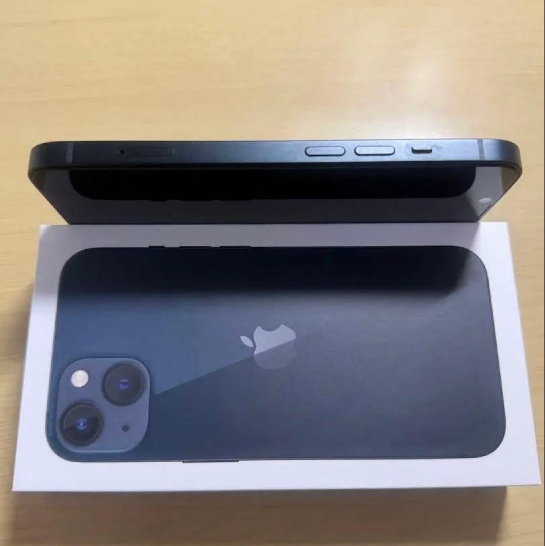だだ。【美品】iPhone 13 128GB 本体＋箱＋未使用純正ケーブル