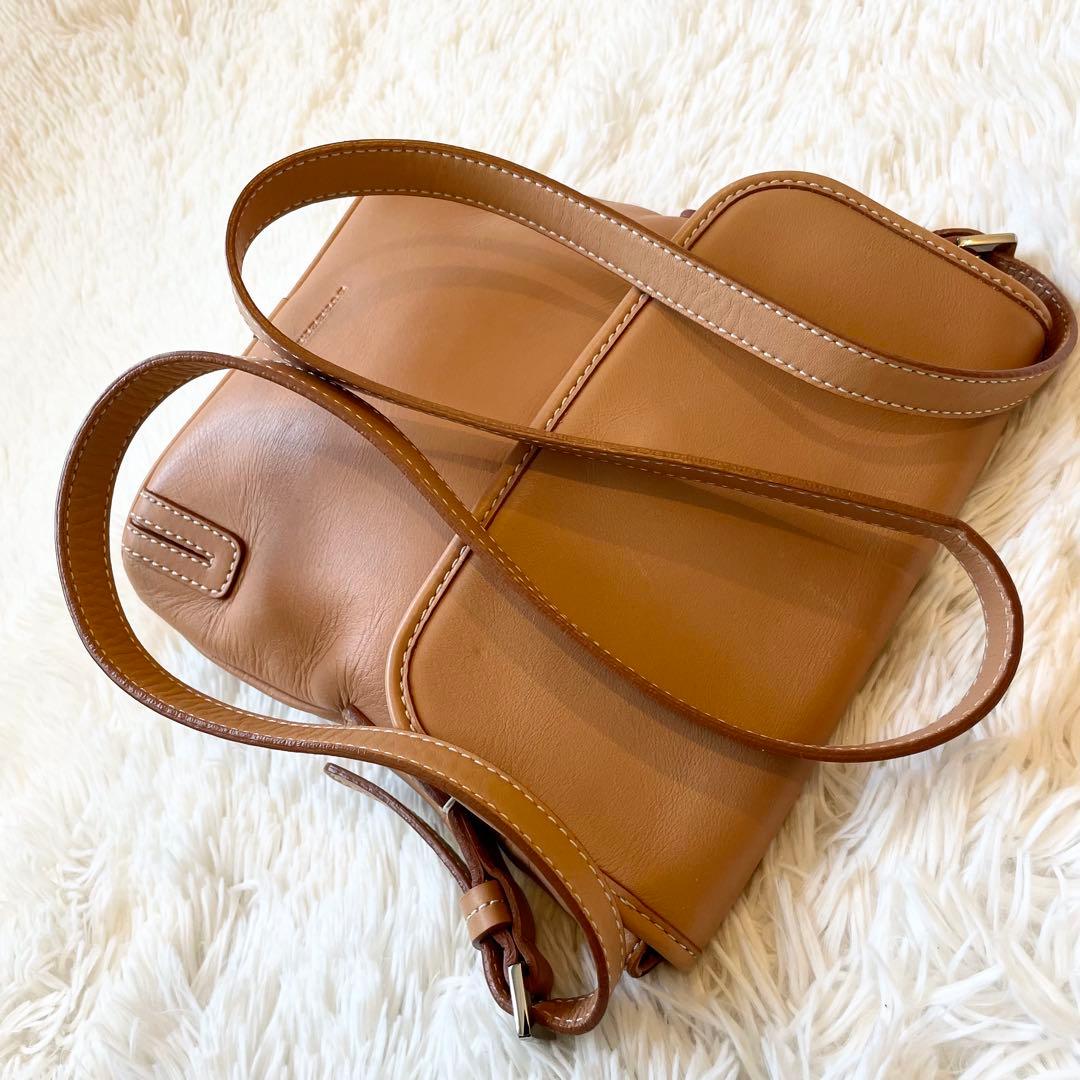 美品★Burberry オールレザー ショルダーバッグ ベージュ ノバチェック