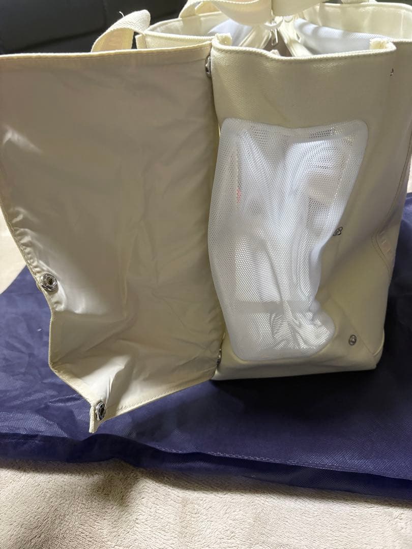 STANDING ON THE BLUEキャリーバッグ 大容量 クリーム色