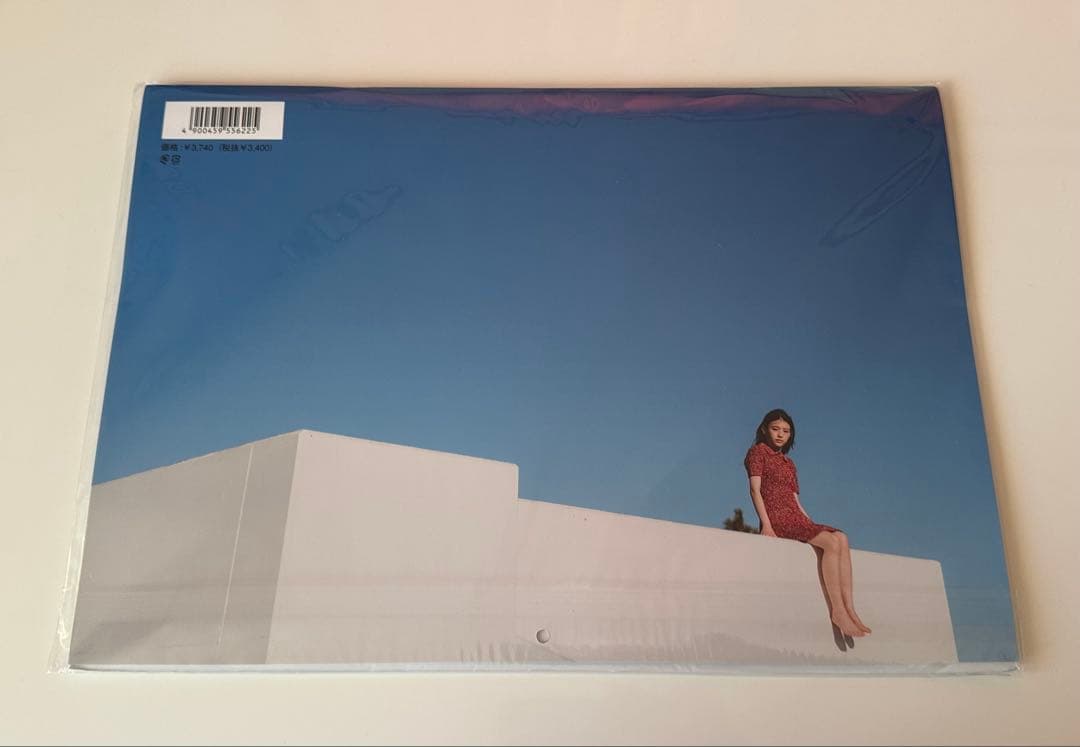 出口夏希　サイン入りカレンダー　2025