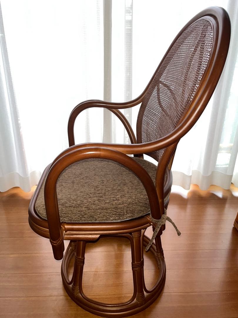 o*i様 籐（ラタン）の回転椅子