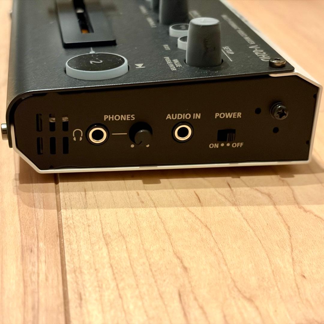 Roland ローランド V-02HD ビデオスイッチャー