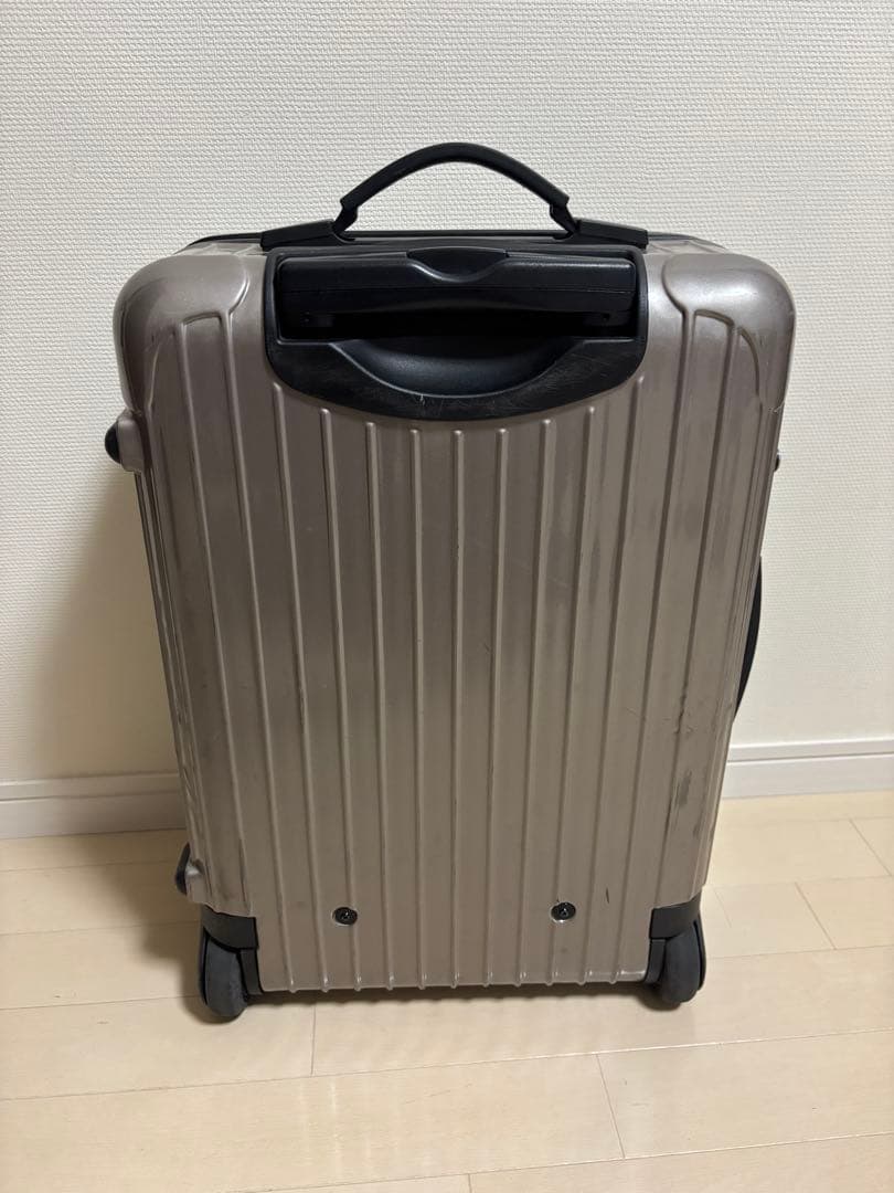 値下げ済✅リモワ サルサ 2輪 33L 付属品説明書 中板完備⭐︎人気色シャンパン