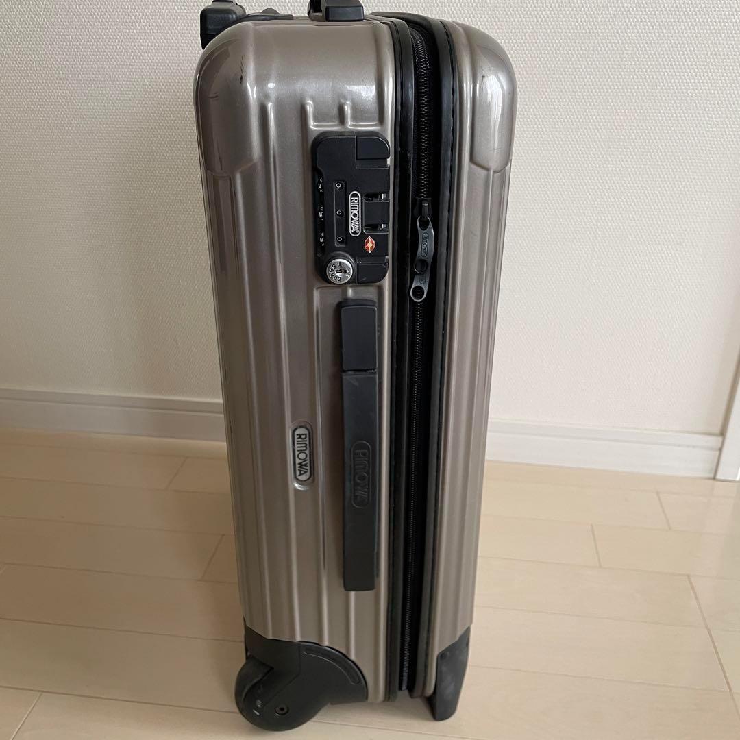 値下げ済✅リモワ サルサ 2輪 33L 付属品説明書 中板完備⭐︎人気色シャンパン