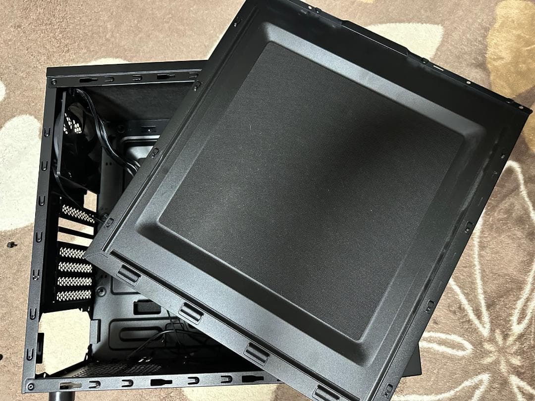 ケース コルセア CARBIDEシリーズ　100R　SilentEdition