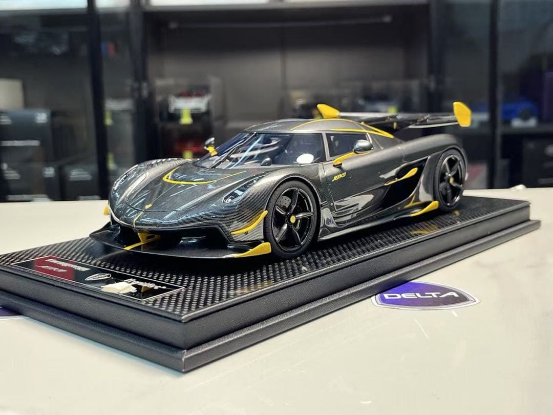 新品 FrontiArt ケーニグセグ jesko ブラックカーボン ミニカー