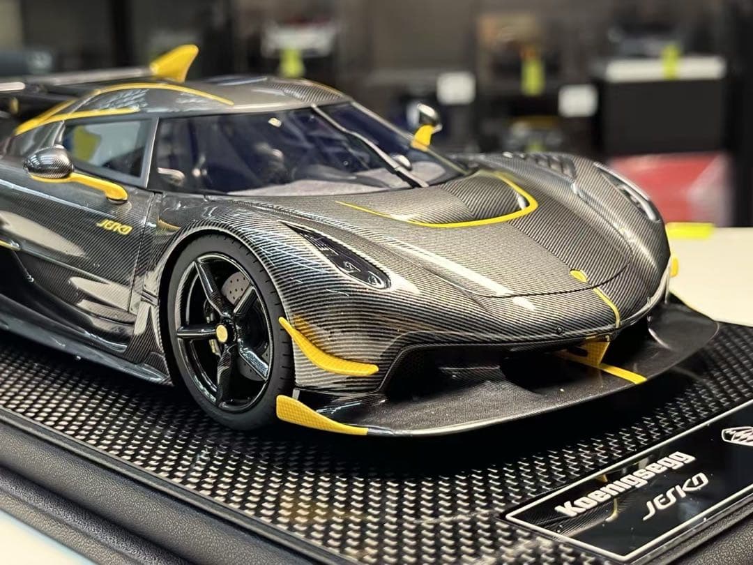 新品 FrontiArt ケーニグセグ jesko ブラックカーボン ミニカー
