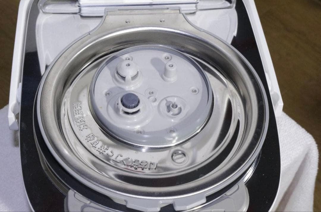 Panasonicおどり炊き可変圧力ＩＨジャー炊飯器★ＳＲ－Ｗ１０Ａ★