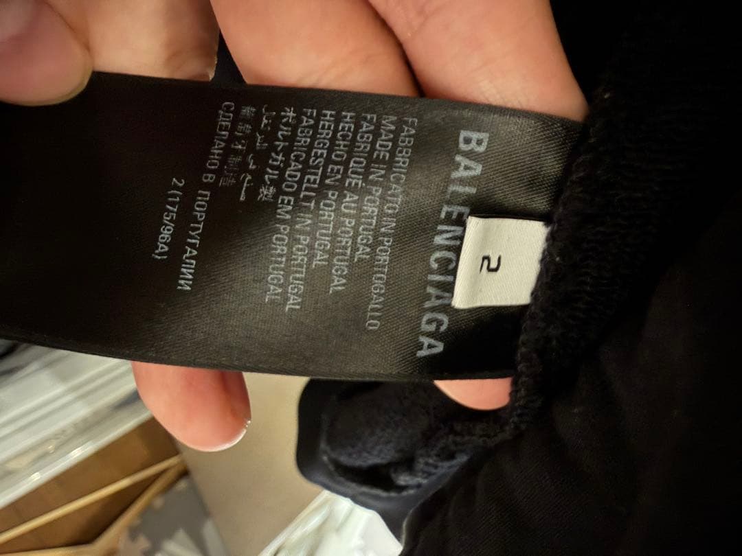 バレンシアガ　ジップアップパーカー