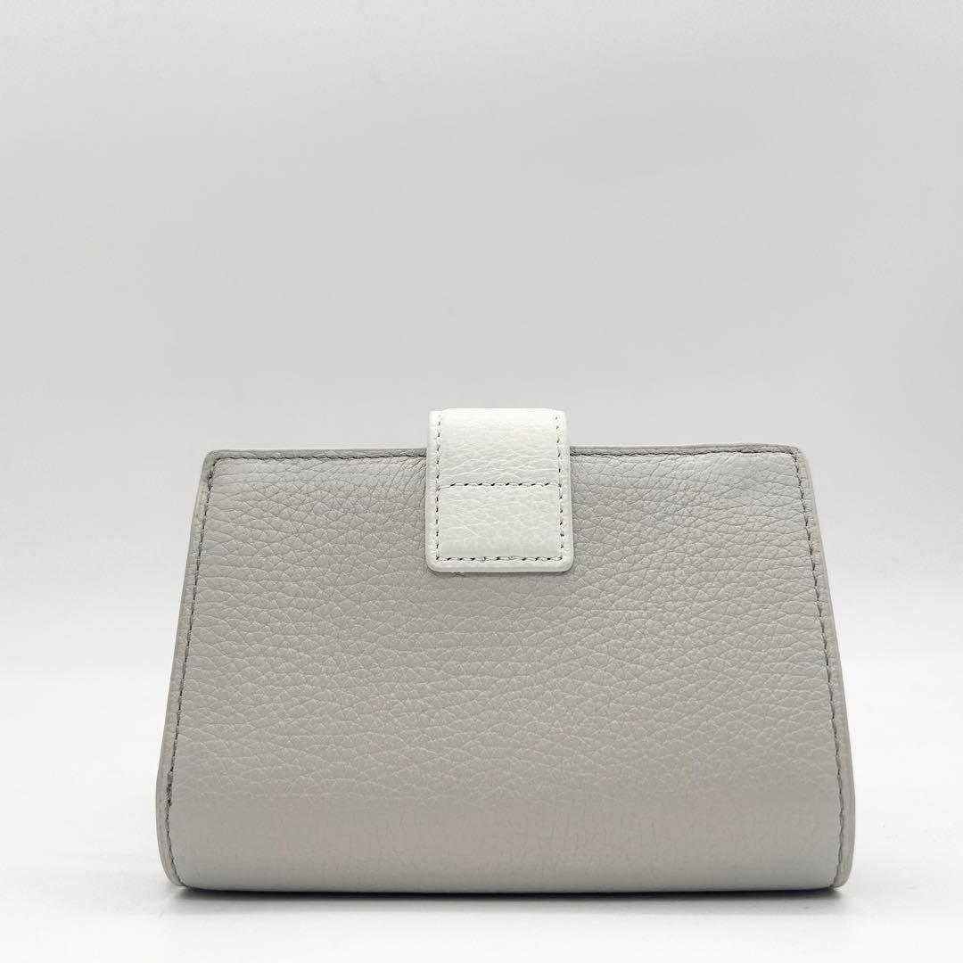 未使用級　FURLA　フルラ　二つ折り財布　レザー　バイカラー　アーチロゴ