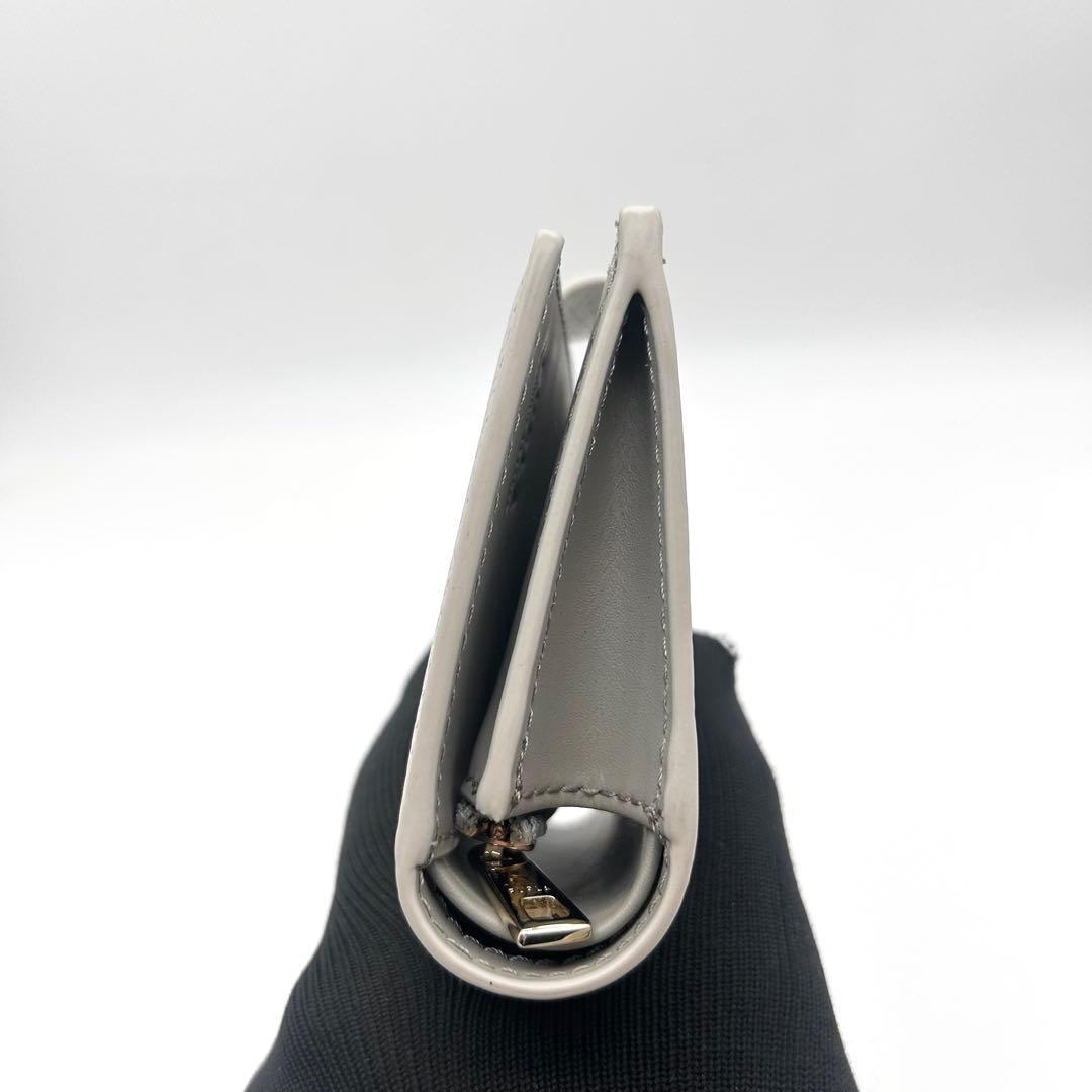 未使用級　FURLA　フルラ　二つ折り財布　レザー　バイカラー　アーチロゴ