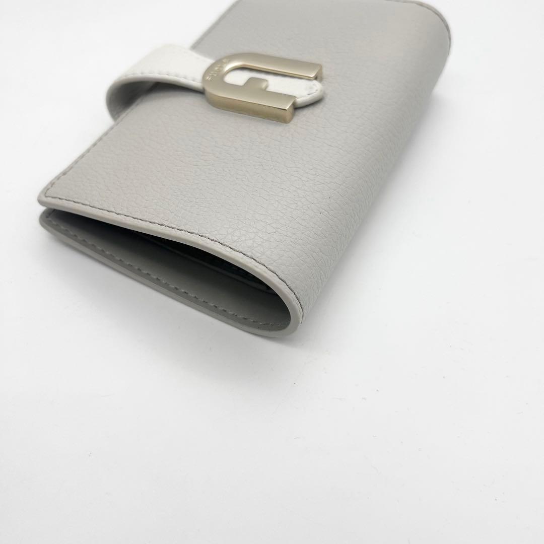 未使用級　FURLA　フルラ　二つ折り財布　レザー　バイカラー　アーチロゴ