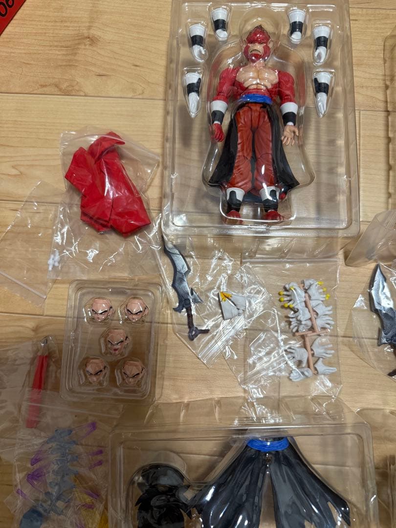 海外 ドラゴンボール スーパーサイヤ人4 ベジット セット フィギュアーツサイズ