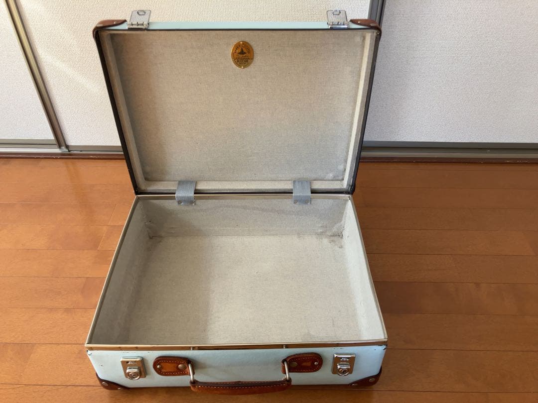 グローブトロッター GLOBE TROTTER スーツケース エアキャビン 水色