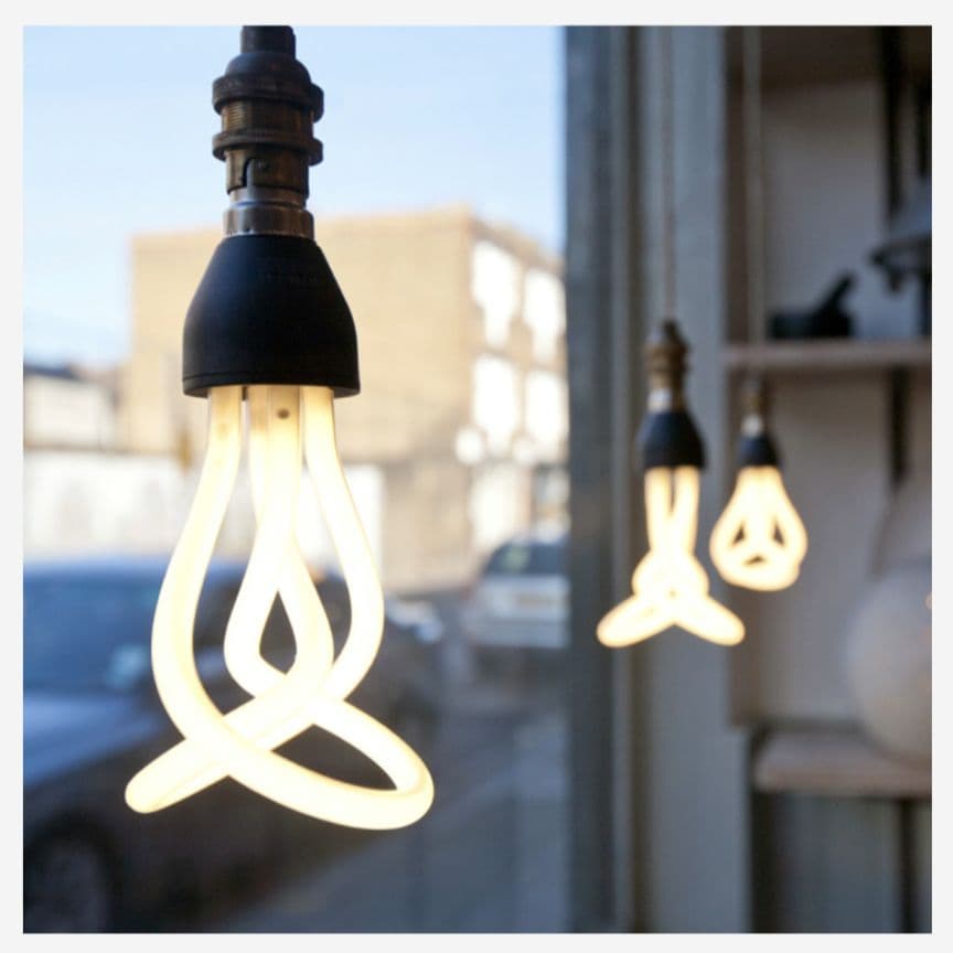 未使用　ベビープルーメン001 省エネ電球（PLUMEN）