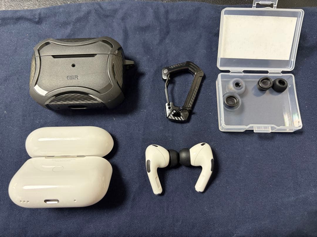AirPods Pro2 ESRケース付き　美品です