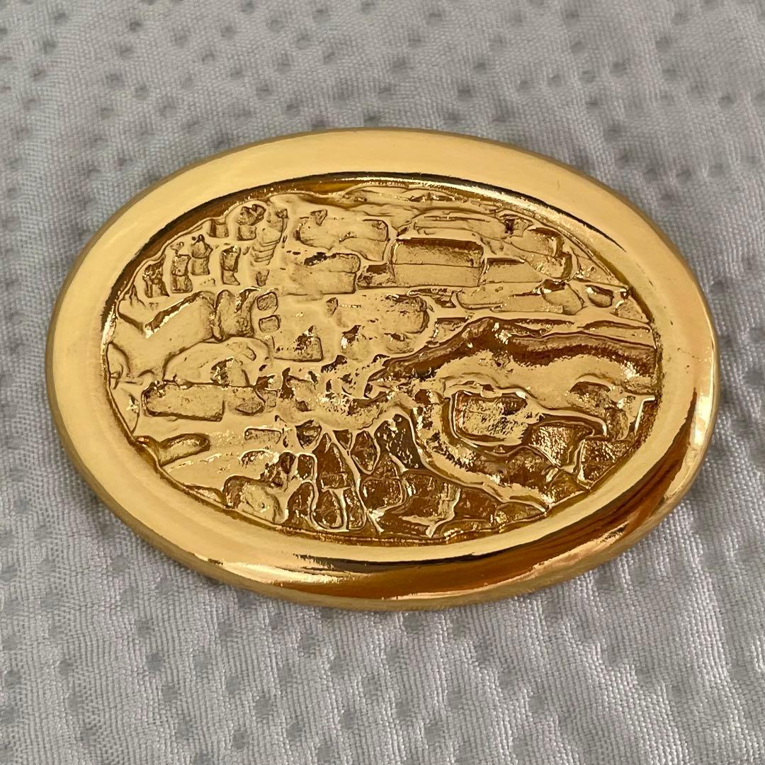 Made in France ヴィンテージ YSL イヴサンローランのブローチ