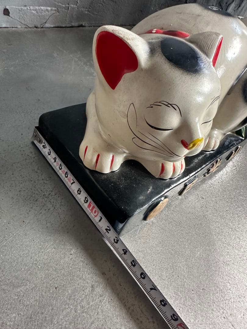 瞬間的お値下げ‼️眠り猫　白猫の貯金箱 日光山　ヴィンテージ