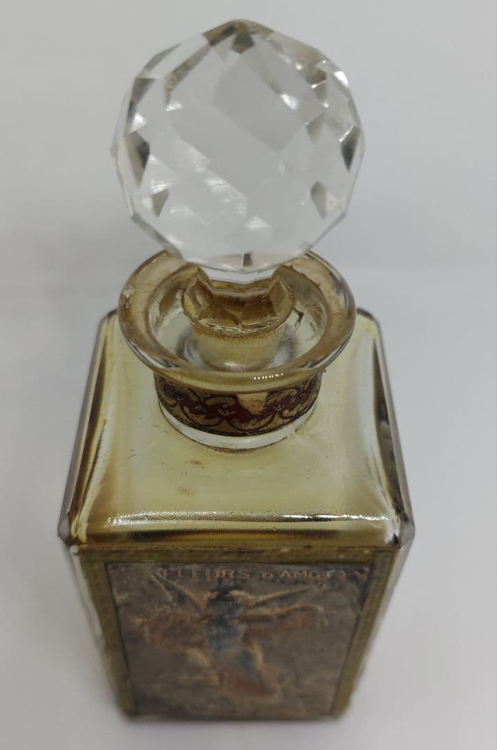 ROGER & GALLET ” FLEURS D‘AMOR ”