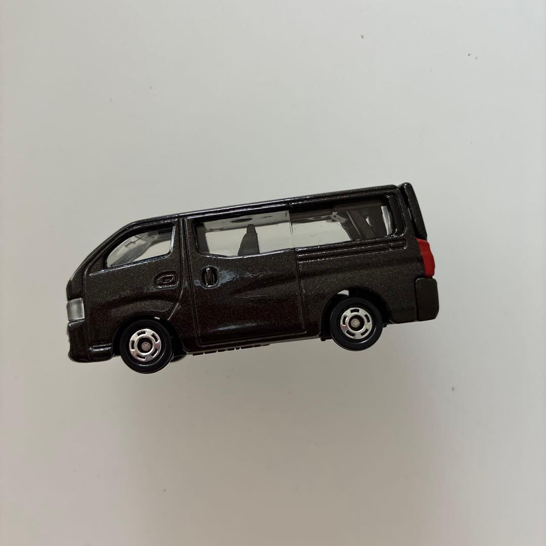 トミカ NISSAN NV350 CARAVAN 10個セット